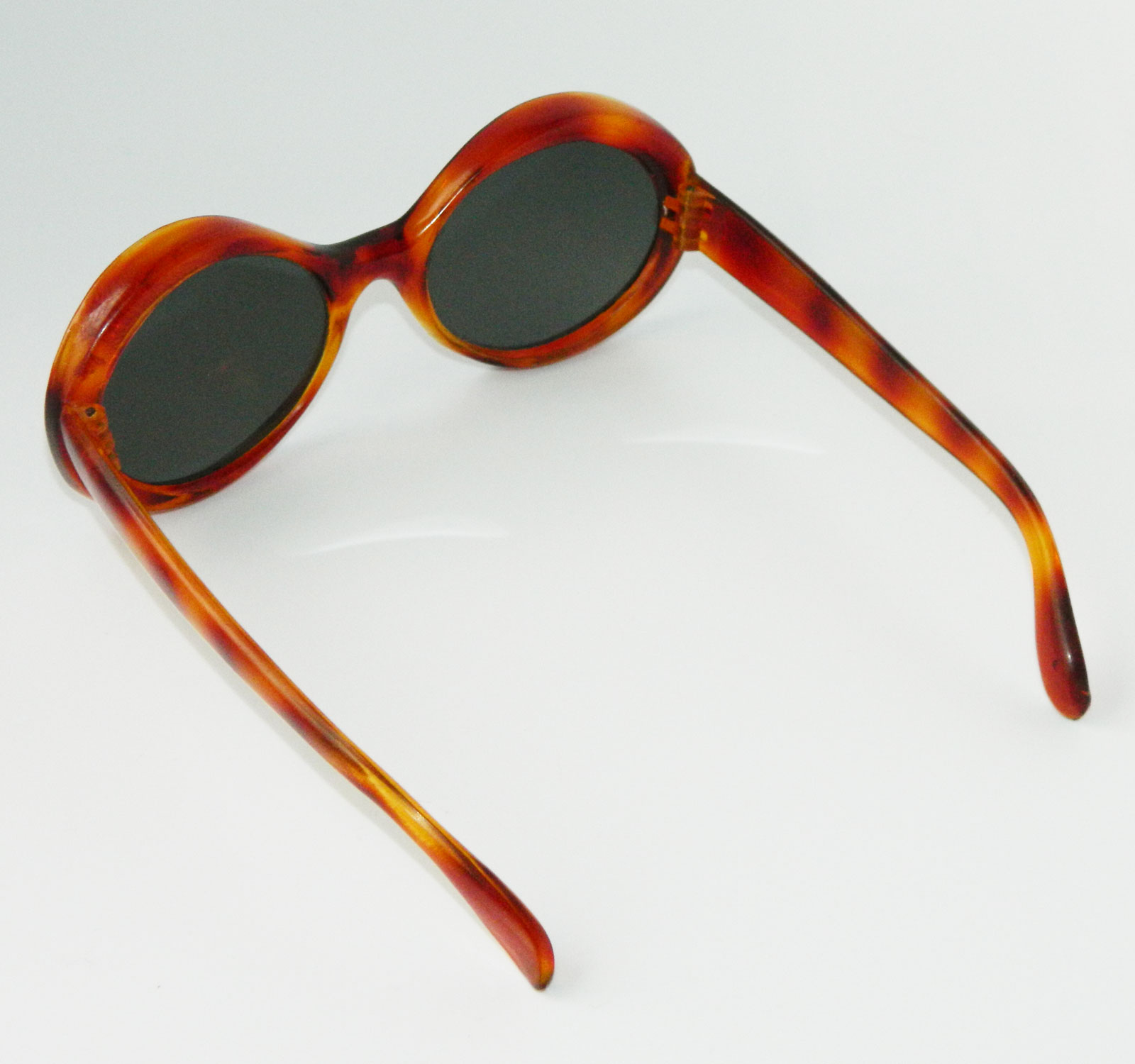 vintage mod sunglasses