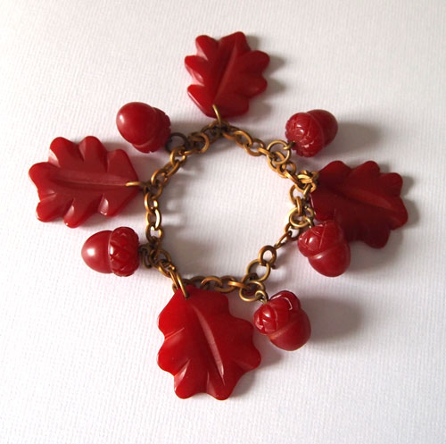 vintage oak leaf and acorn bakelite charm bracelet