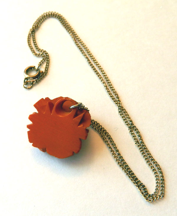 bakelite rose necklace