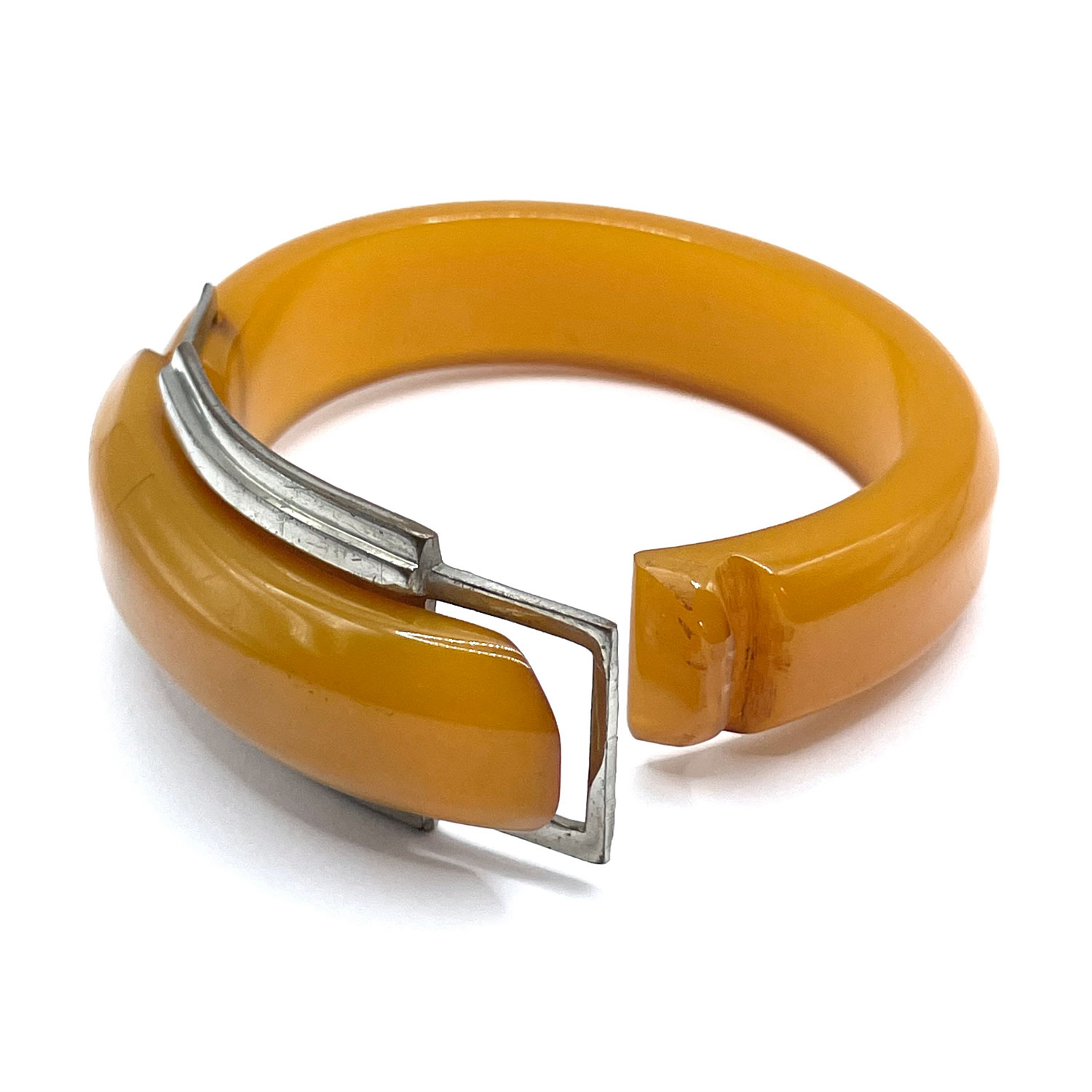 Art Deco bakelite bangle