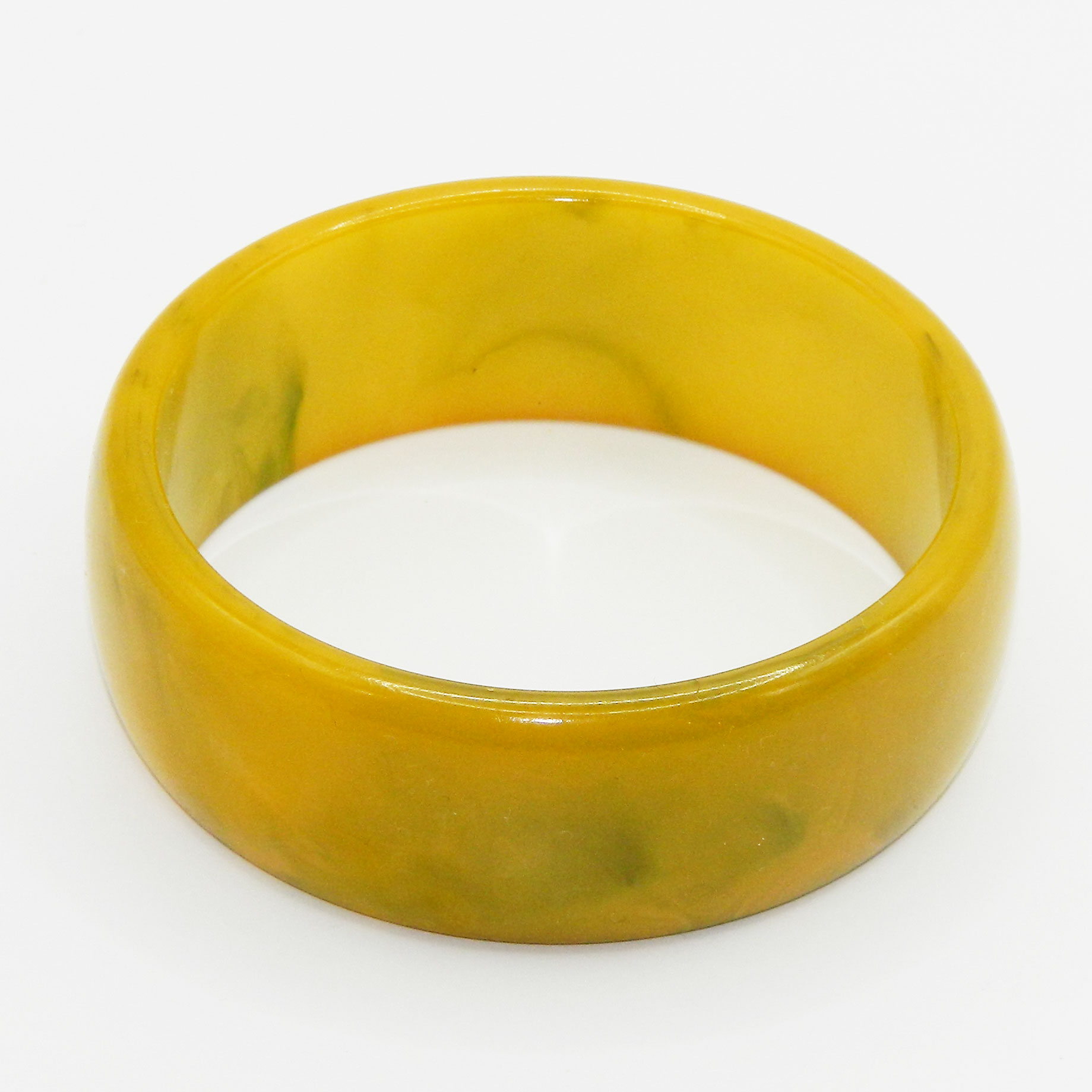 Marbled yellow bakelite bangle