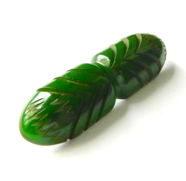 1930's carved bakelite brooch