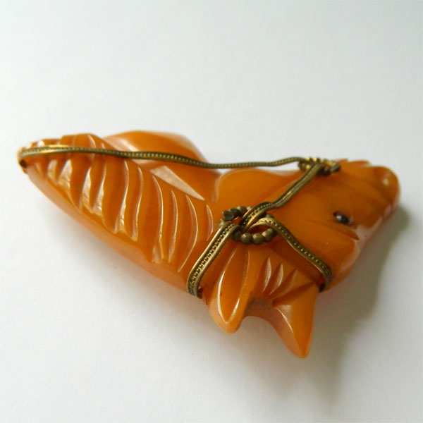 bakelite horse head brooch