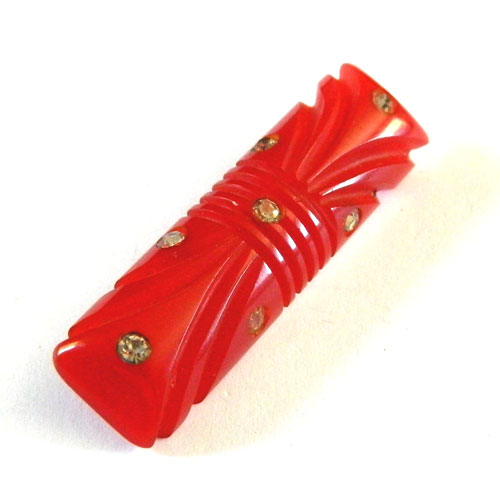 1930's carved bakelite brooch