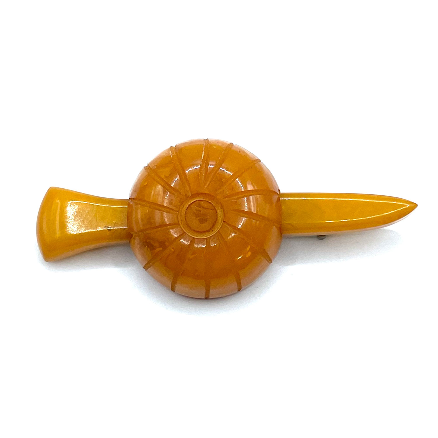 1930s butterscotch bakelite brooch