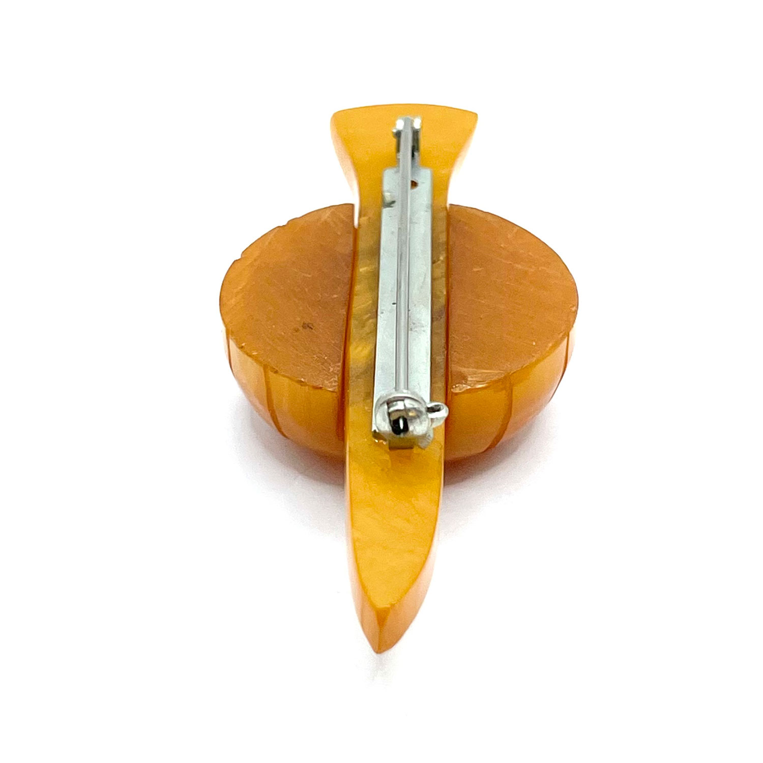 1930s butterscotch bakelite brooch