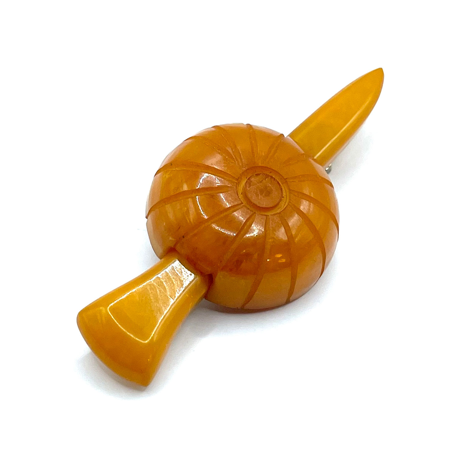 1930s butterscotch bakelite brooch