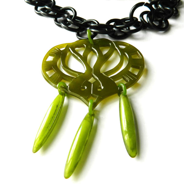 1930's bakelite necklace