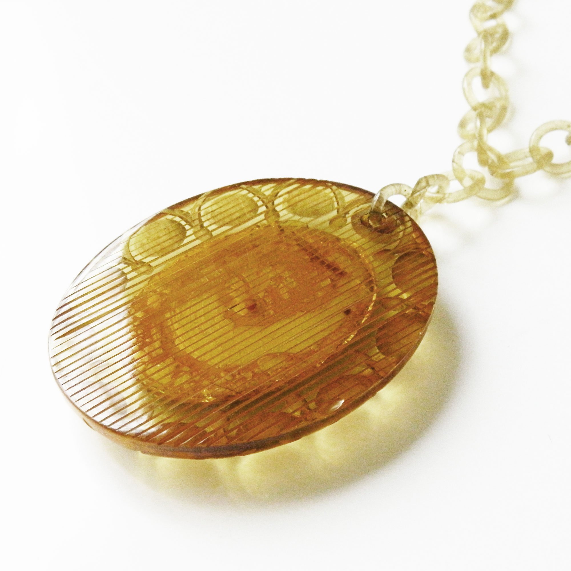 1930s bakelite pendant necklace