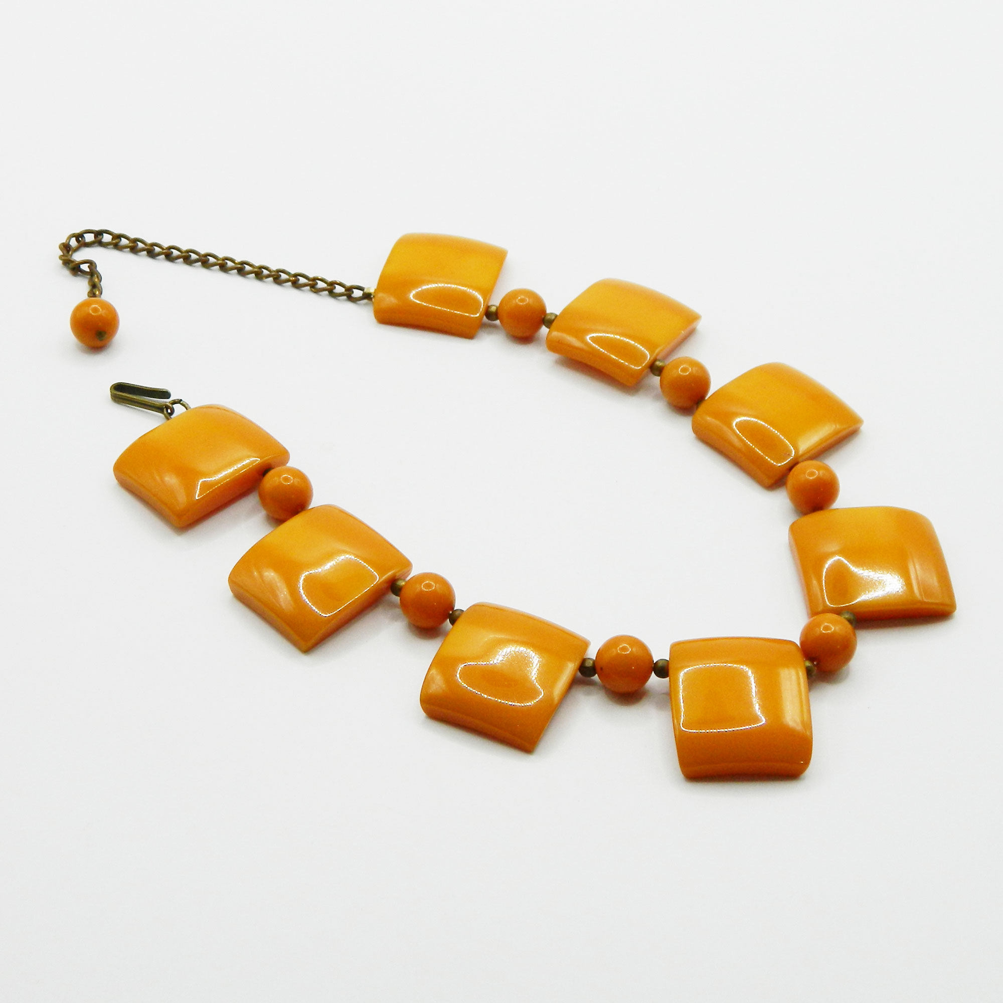 vintage bakelite necklace