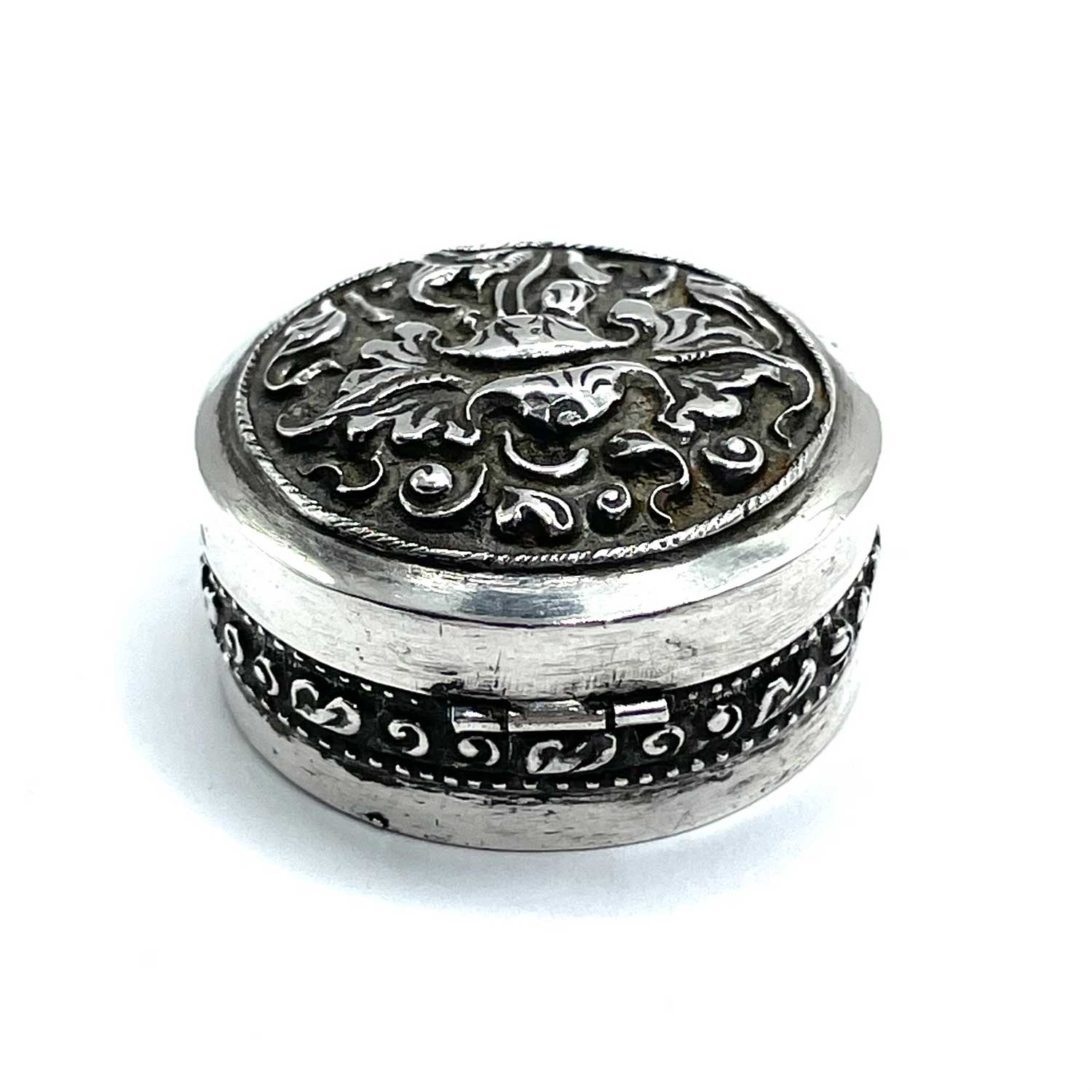 Yogya silver Art Nouveau pill box