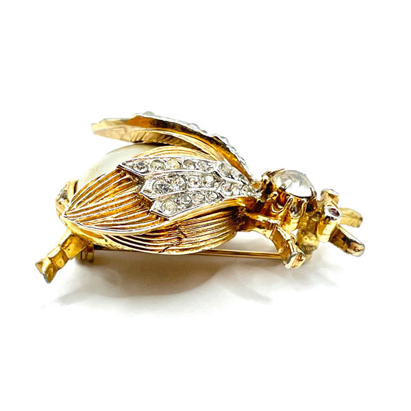 vintage cicada brooch