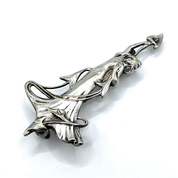 Art Nouveau brooch