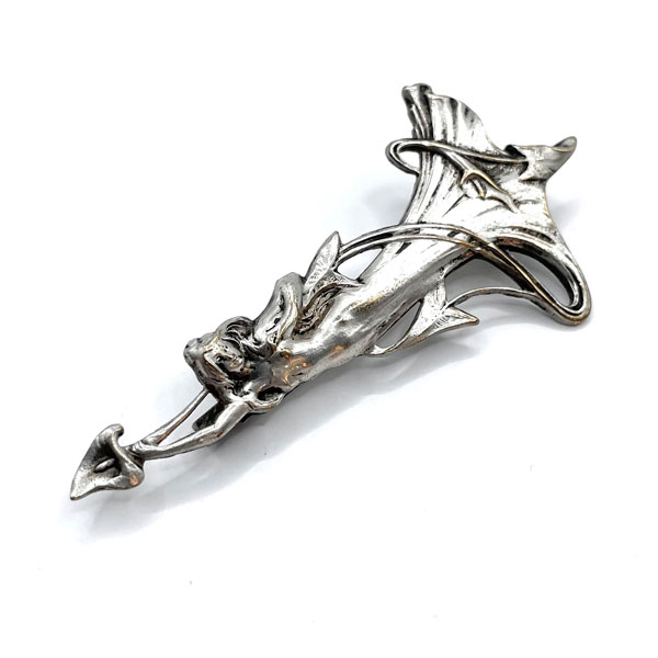 Art Nouveau brooch