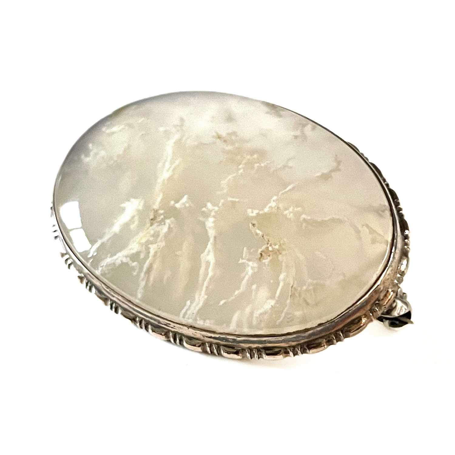 1920s agate brooch