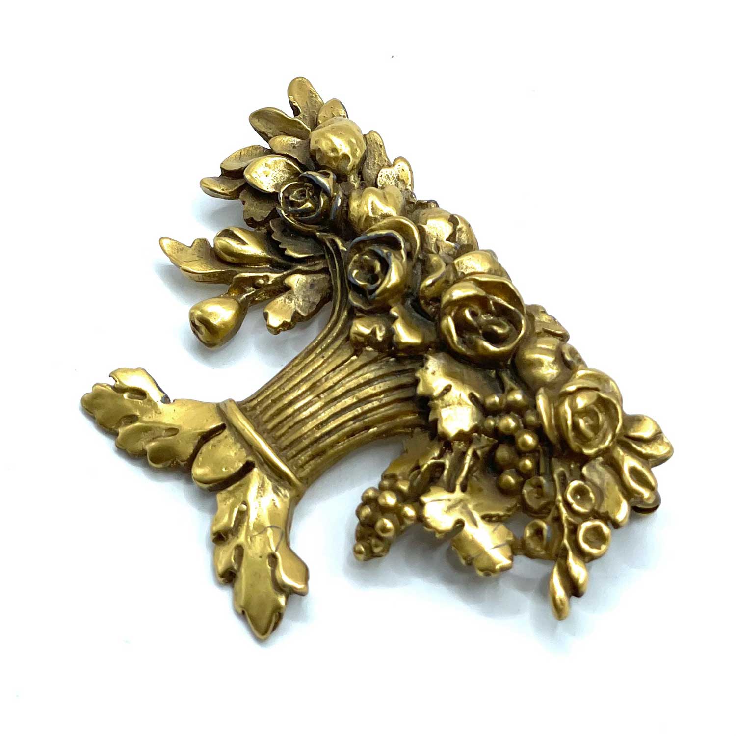 Flower bouquet brooch