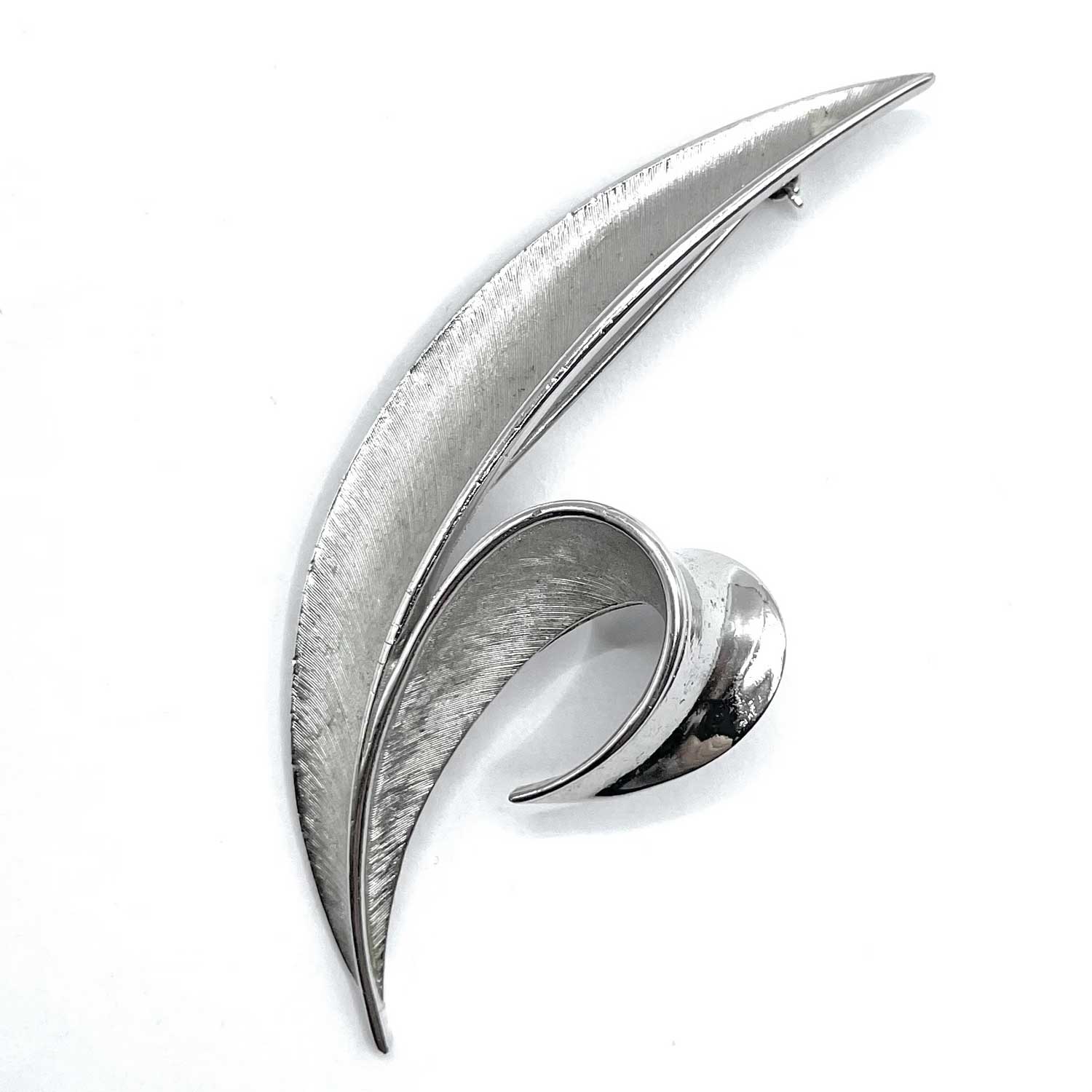 1950s Trifari leaf brooch