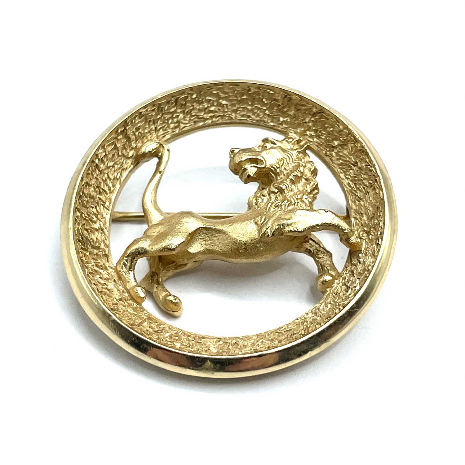 Leo lion astrological pin