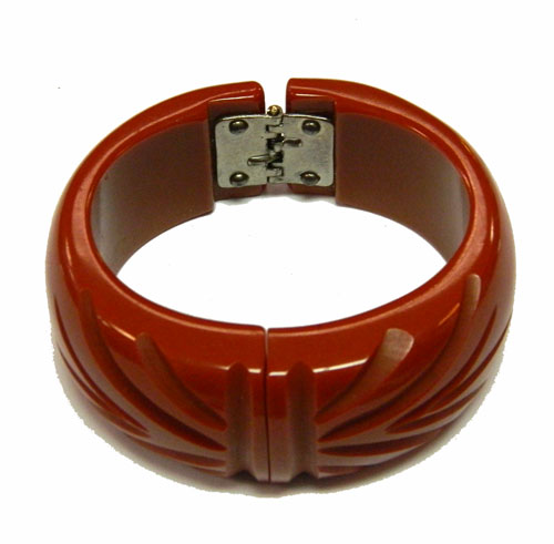 vintage carved bakelite clamper bangle bracelet