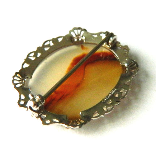 Agate brooch in sterling mounting