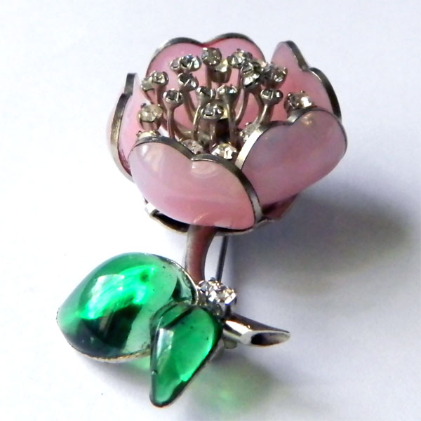 Maison Gripoix poured glass flower brooch