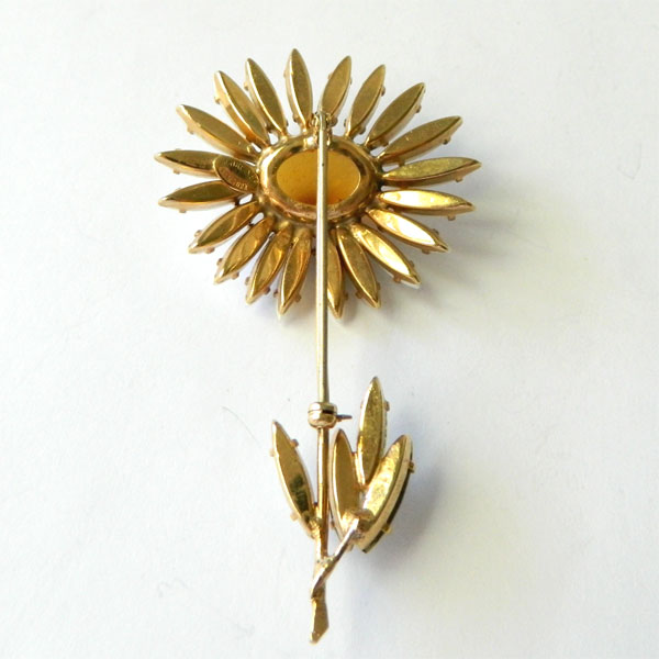 1950's rhinestone daisy brooch