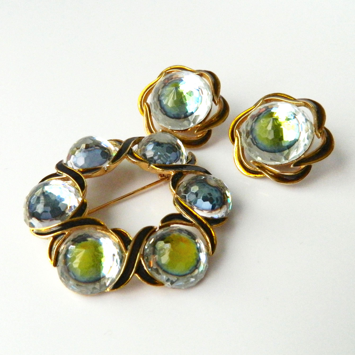 Vendome rhinestone brooch set