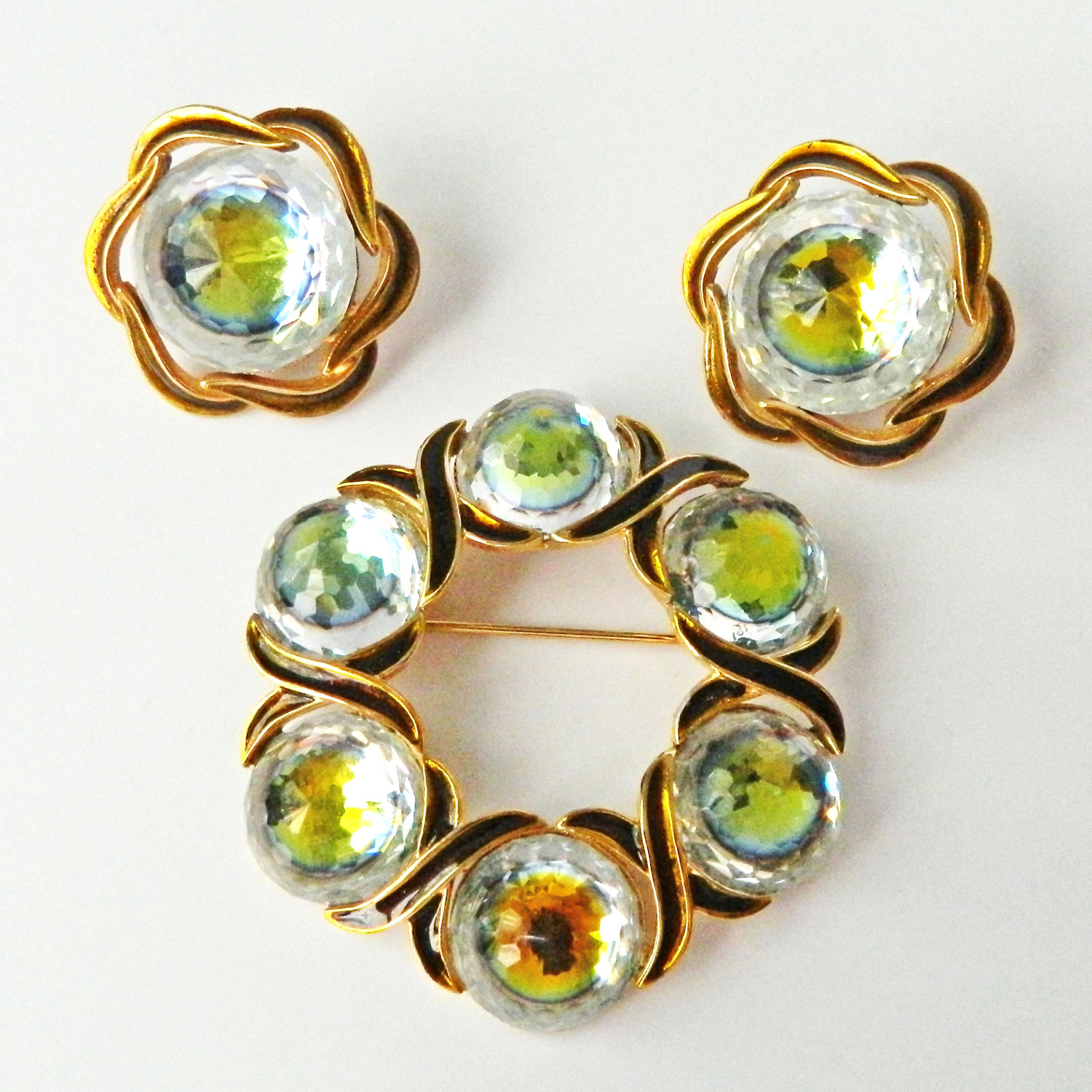 Vendome rhinestone brooch set