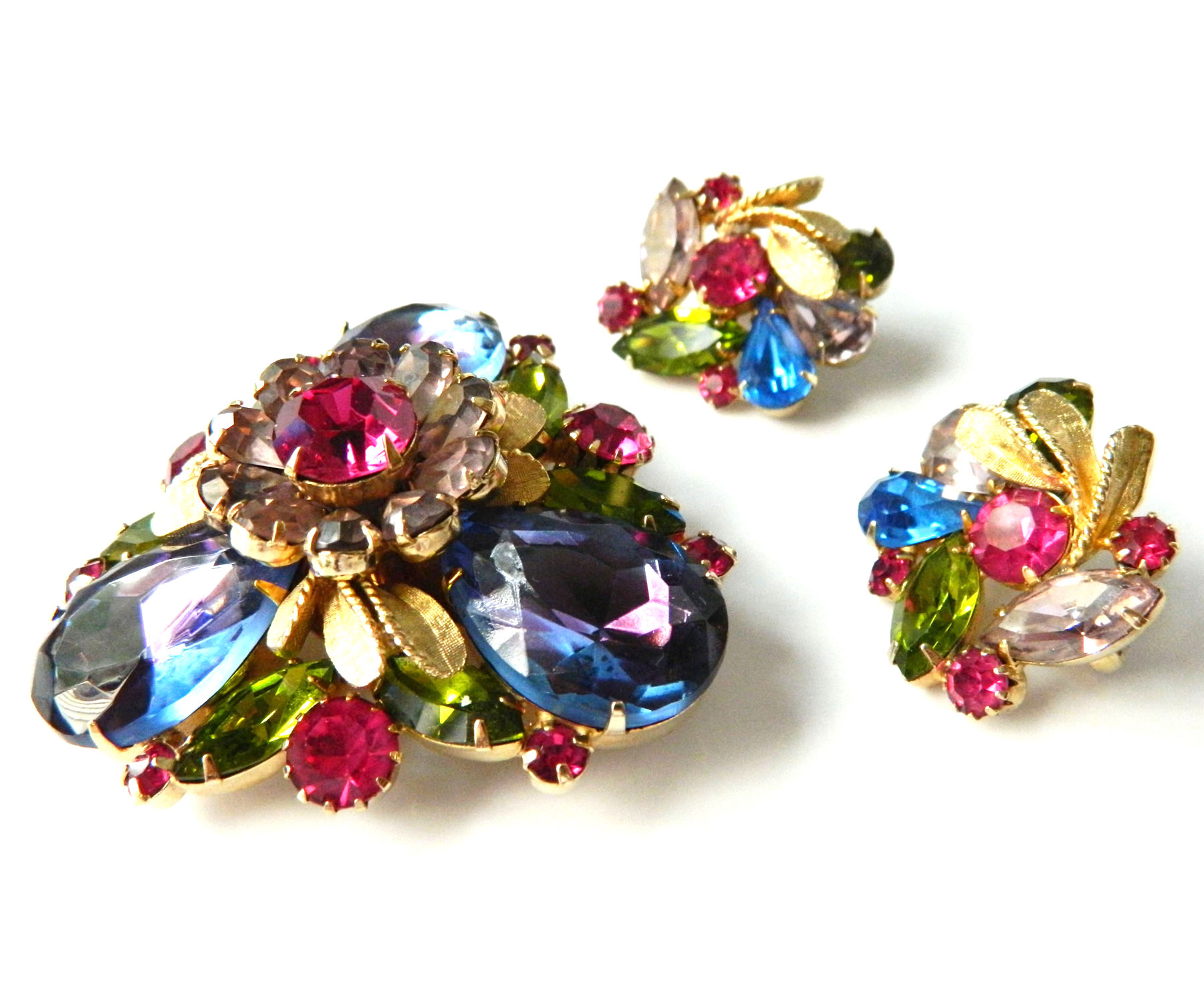 Vendome rhinestone brooch set