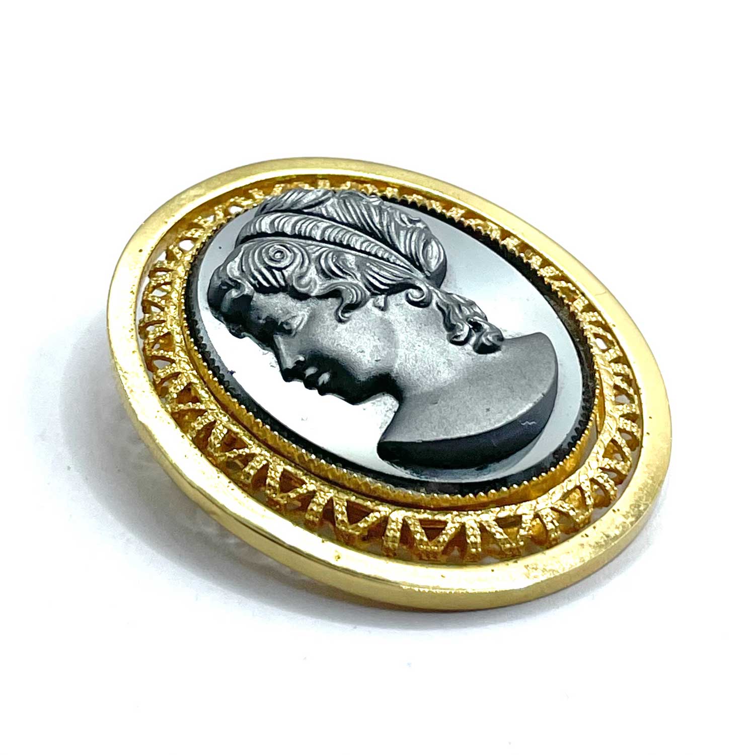 Vintage Cameo brooch and earring set