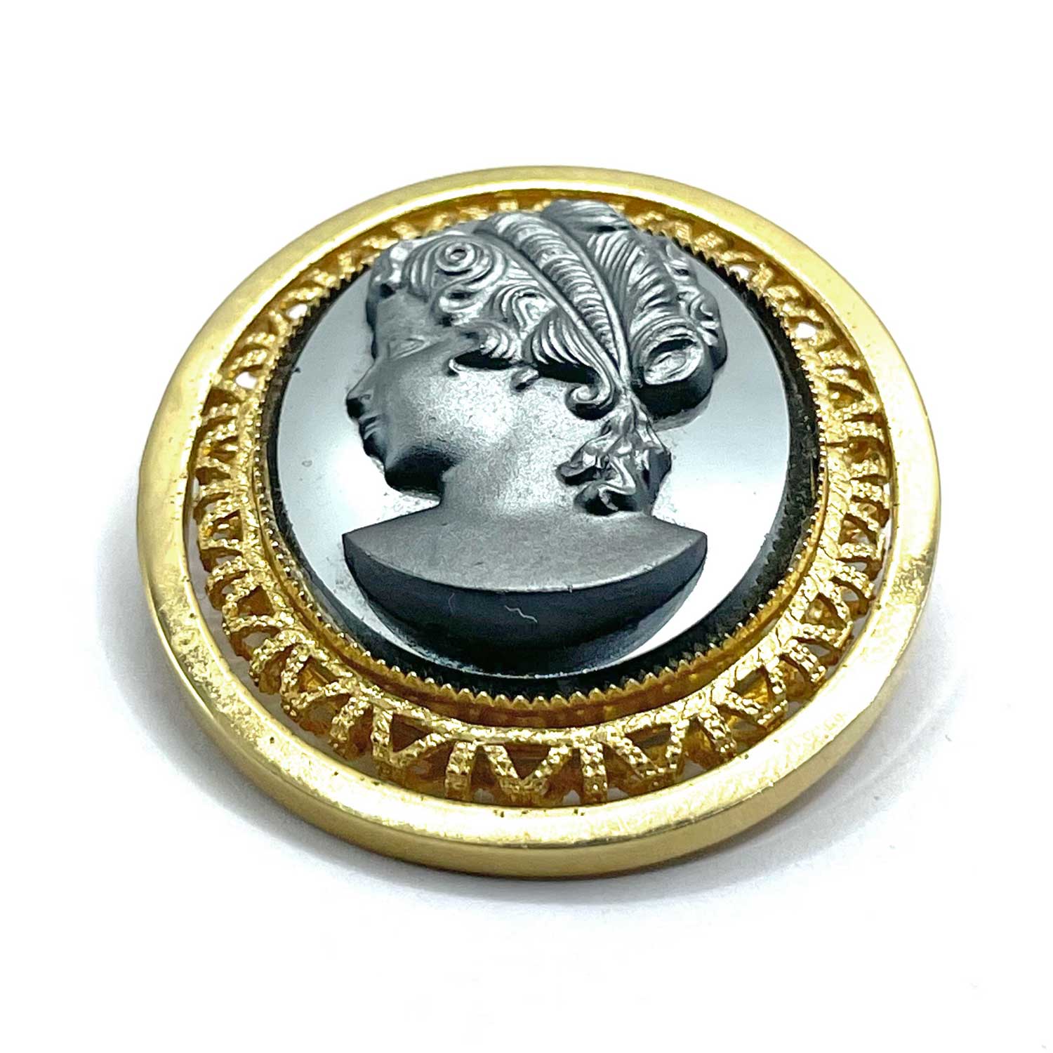 Vintage Cameo brooch and earring set