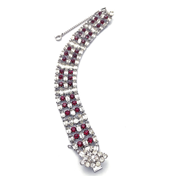 Hobe rhinestone bracelet
