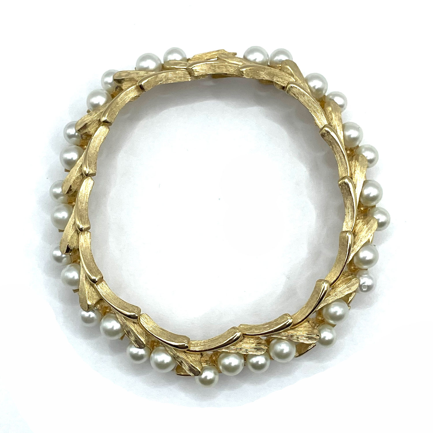 Trifari pearl bracelet