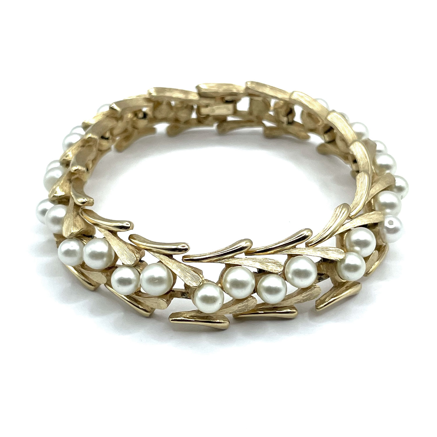 Trifari pearl bracelet