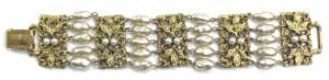 vintage faux pearl bracelet