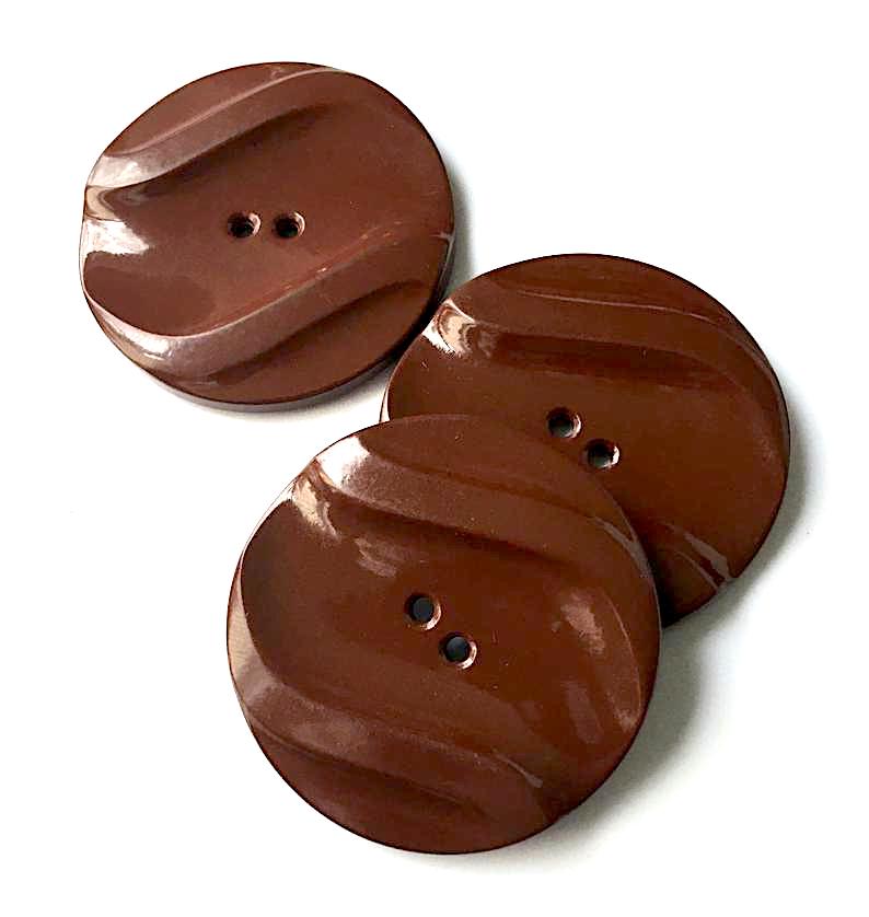 1930s brown bakelite coat buttons