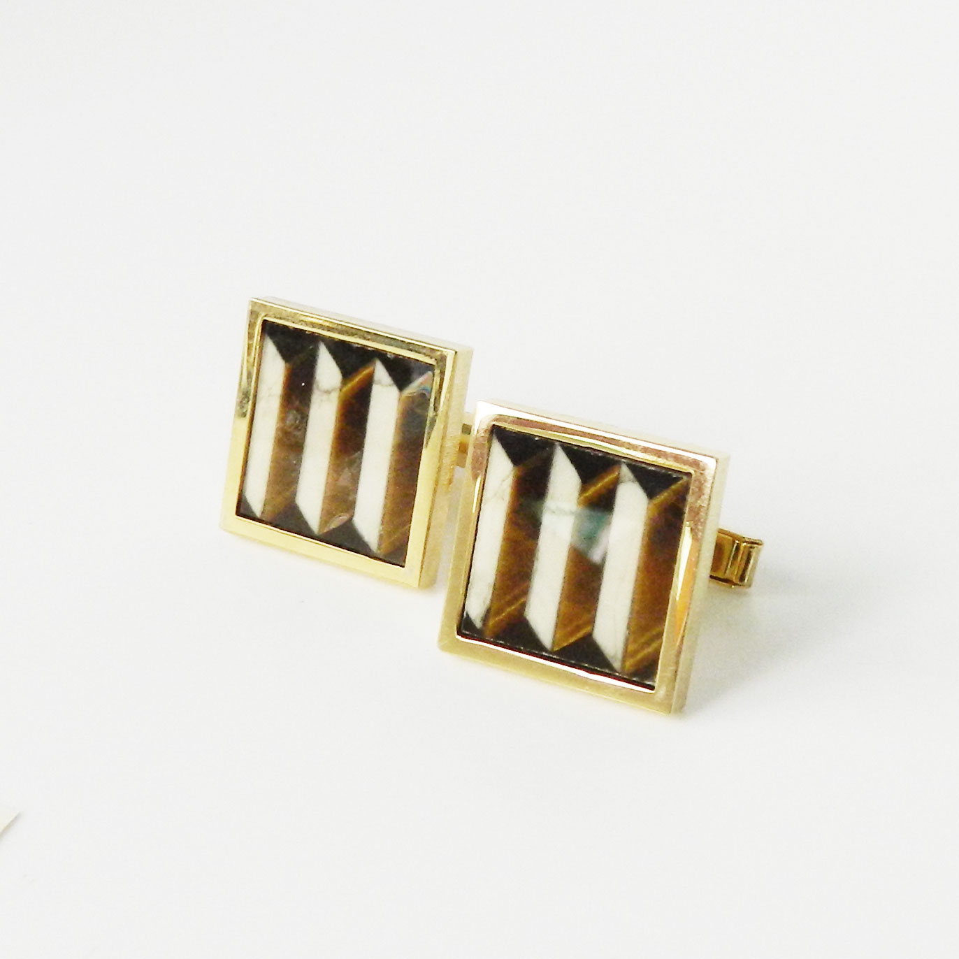 Tiger eye cuff links