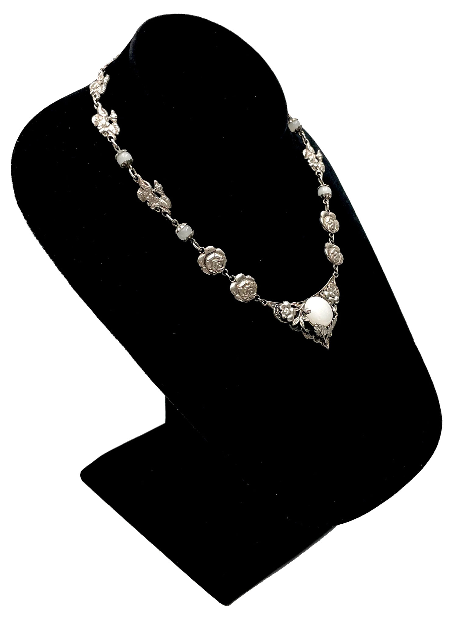 1920s cabochon pendant necklace