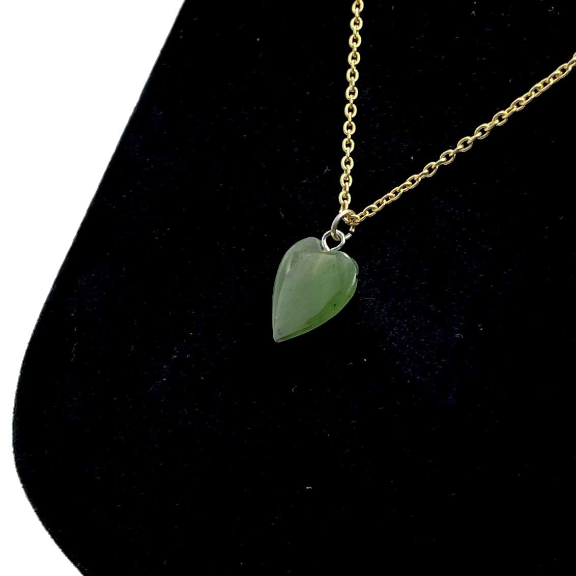Vintage jade heart pendant