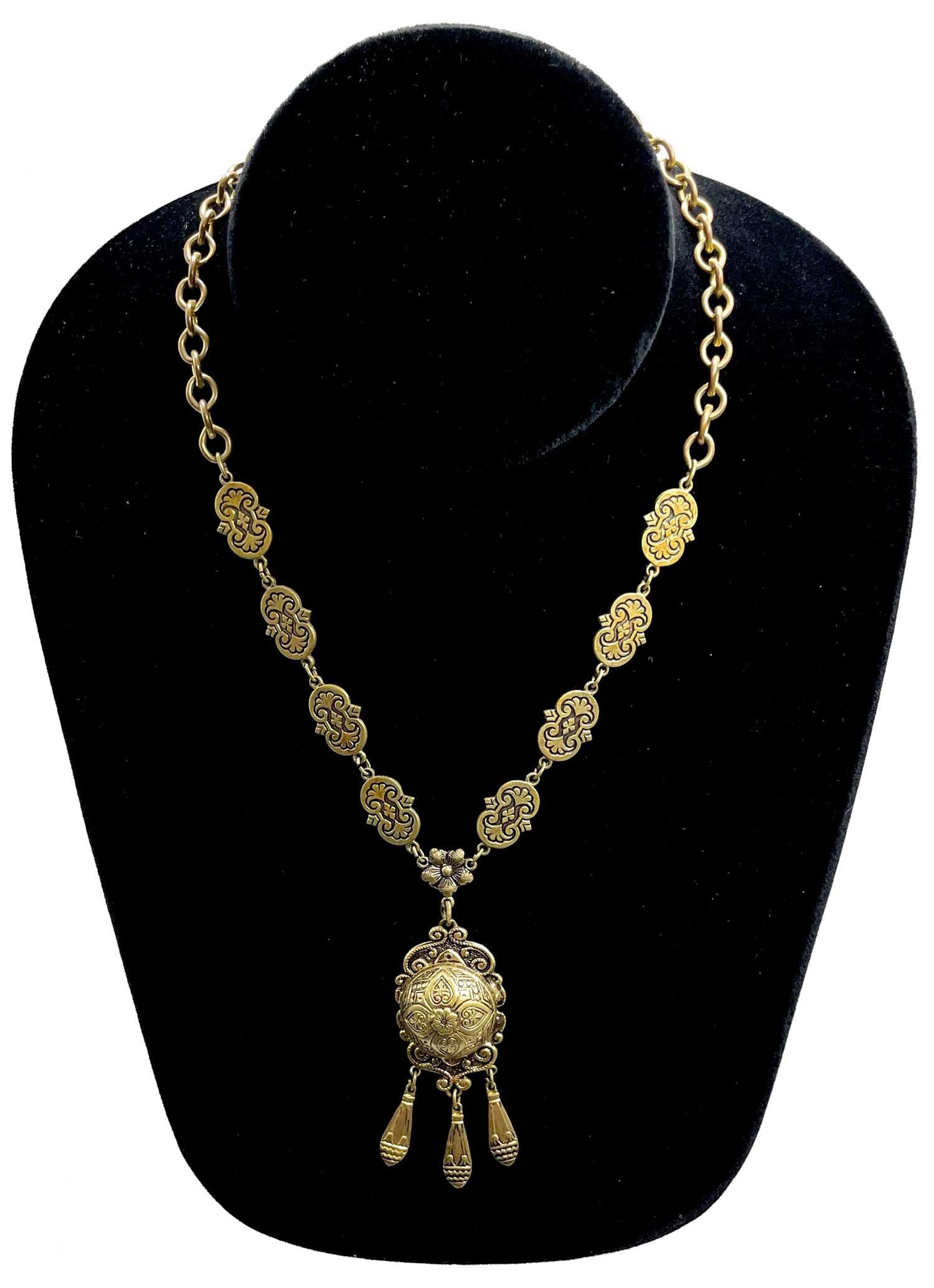 Art Nouveau pendant necklace