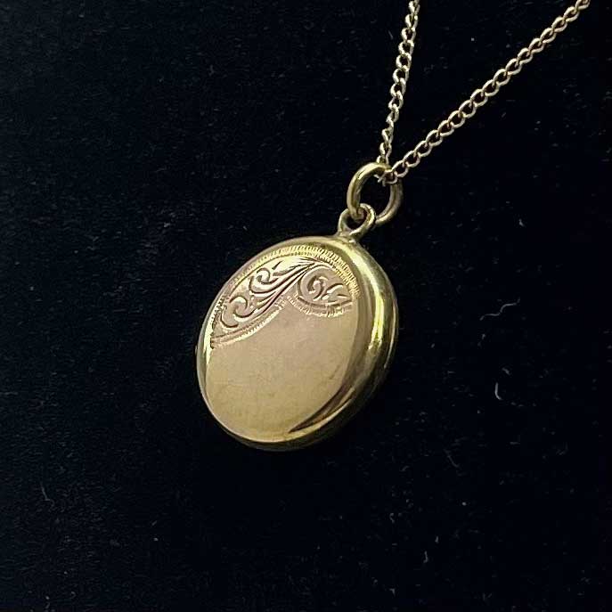 Antique locket pendant necklace