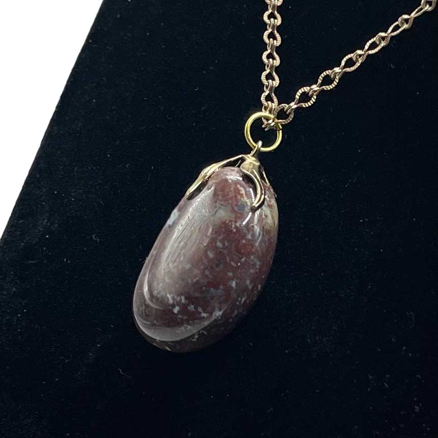 Polished Stone Pendant Necklace