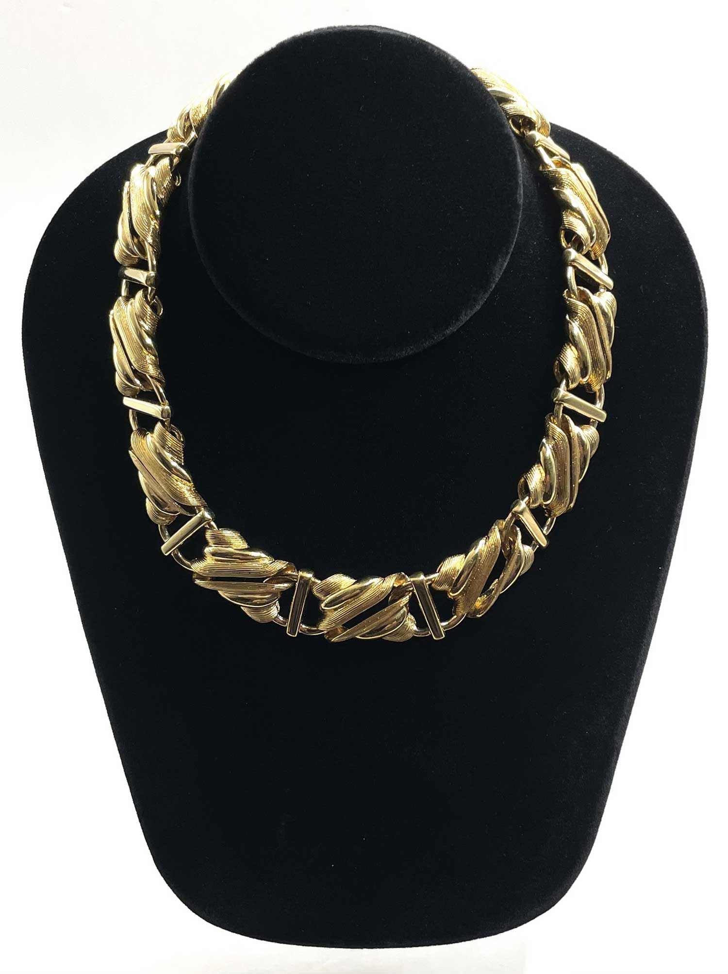 Monet choker necklace