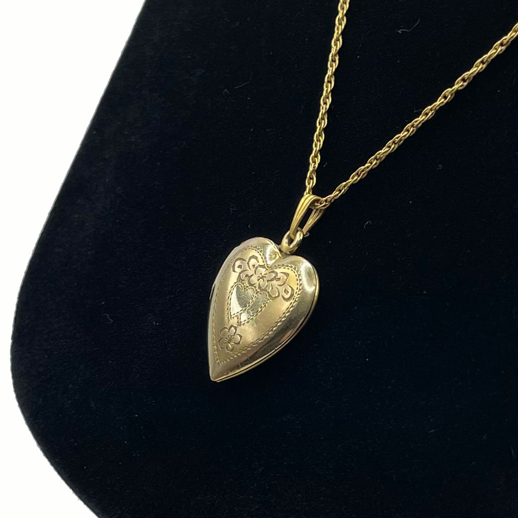 Antique heart locket pendant necklace