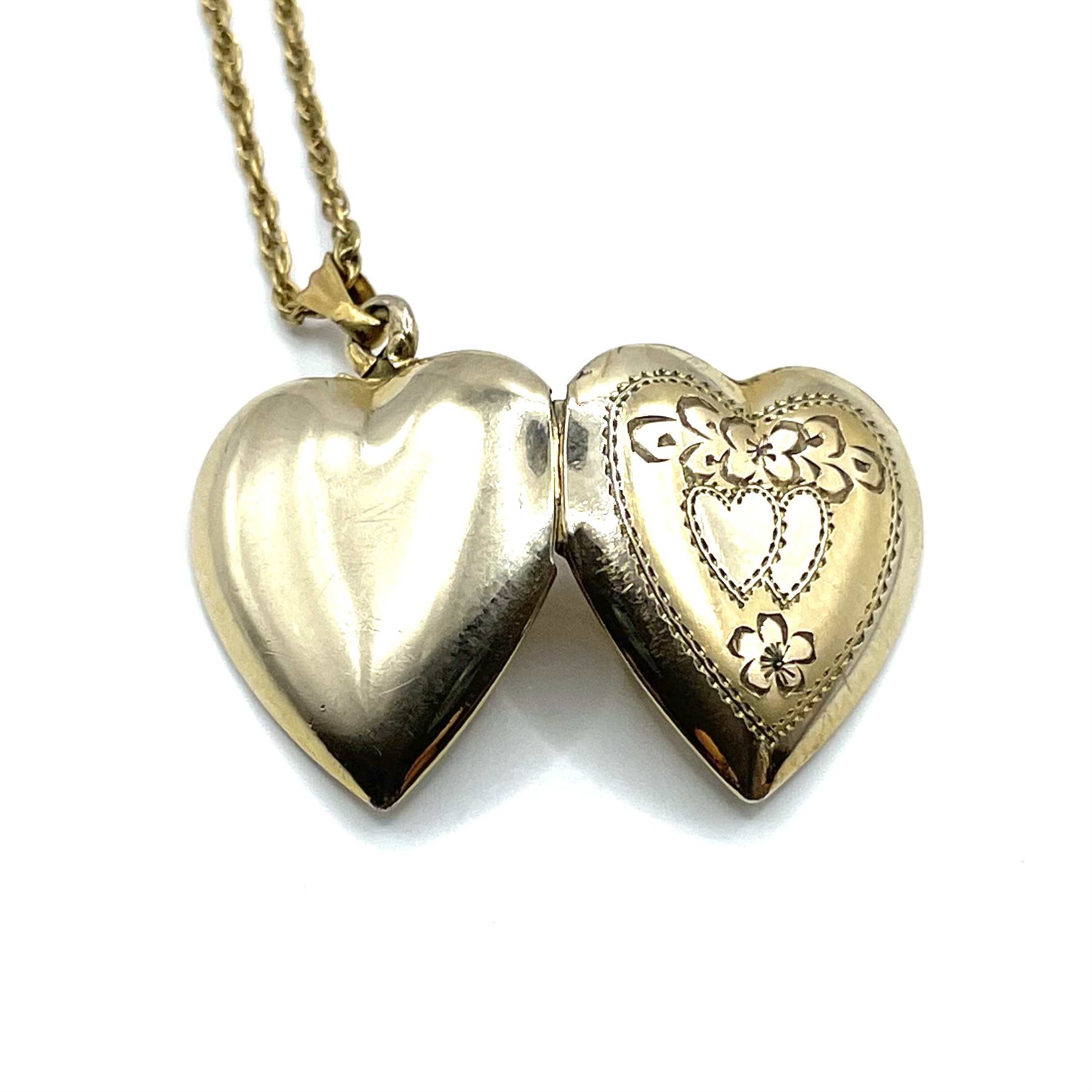 Antique heart locket pendant necklace