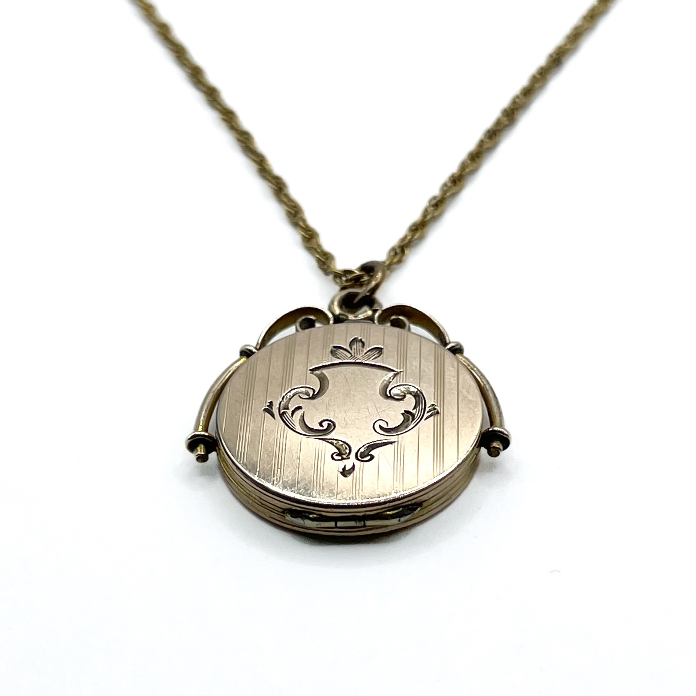 Antique locket pendant necklace