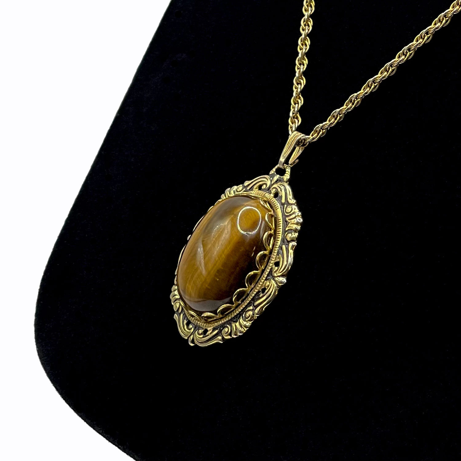 Vintage tiger eye cabochon pendant necklace