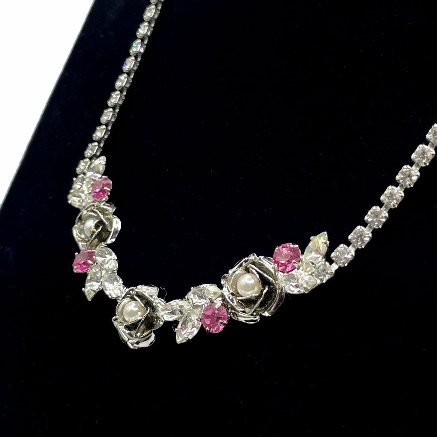 Pink rose rhinestone necklace