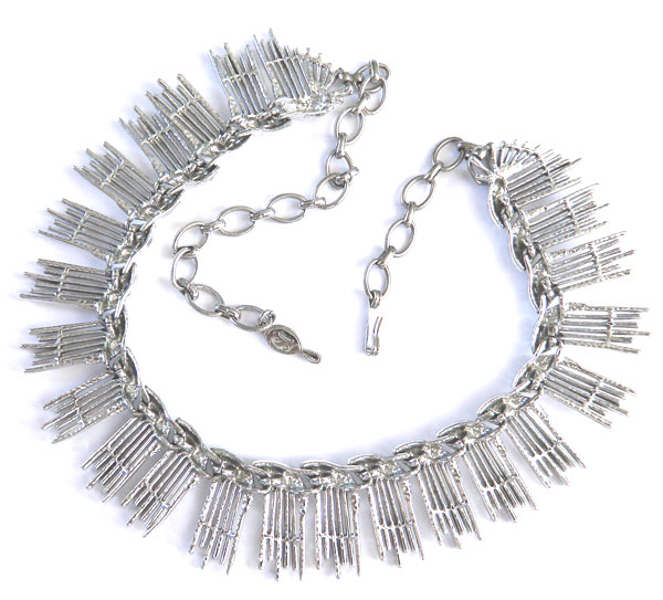 Sarah Coventry silver necklace