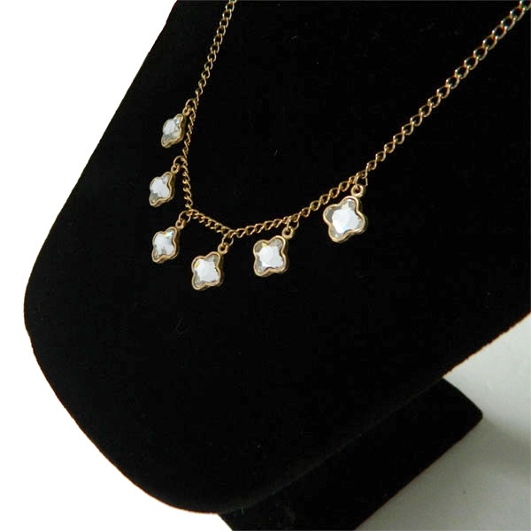 Rhinestone pendant necklace